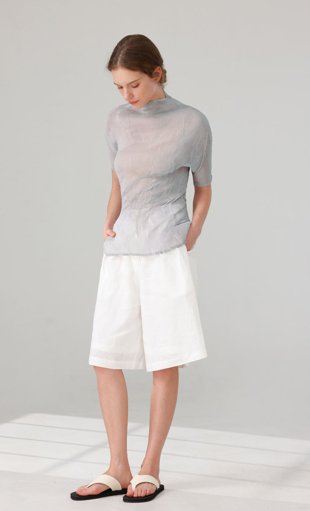 Roco crinkle pleated Top_grey