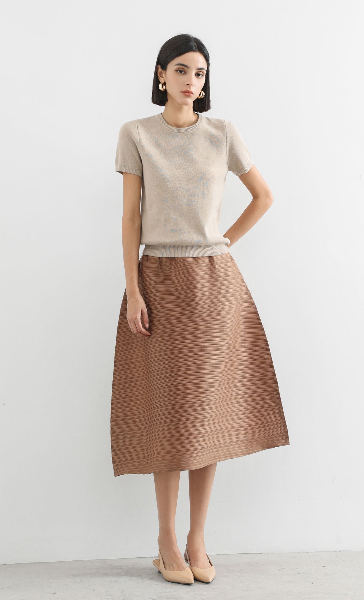 horiz pleated midi skirt_camel