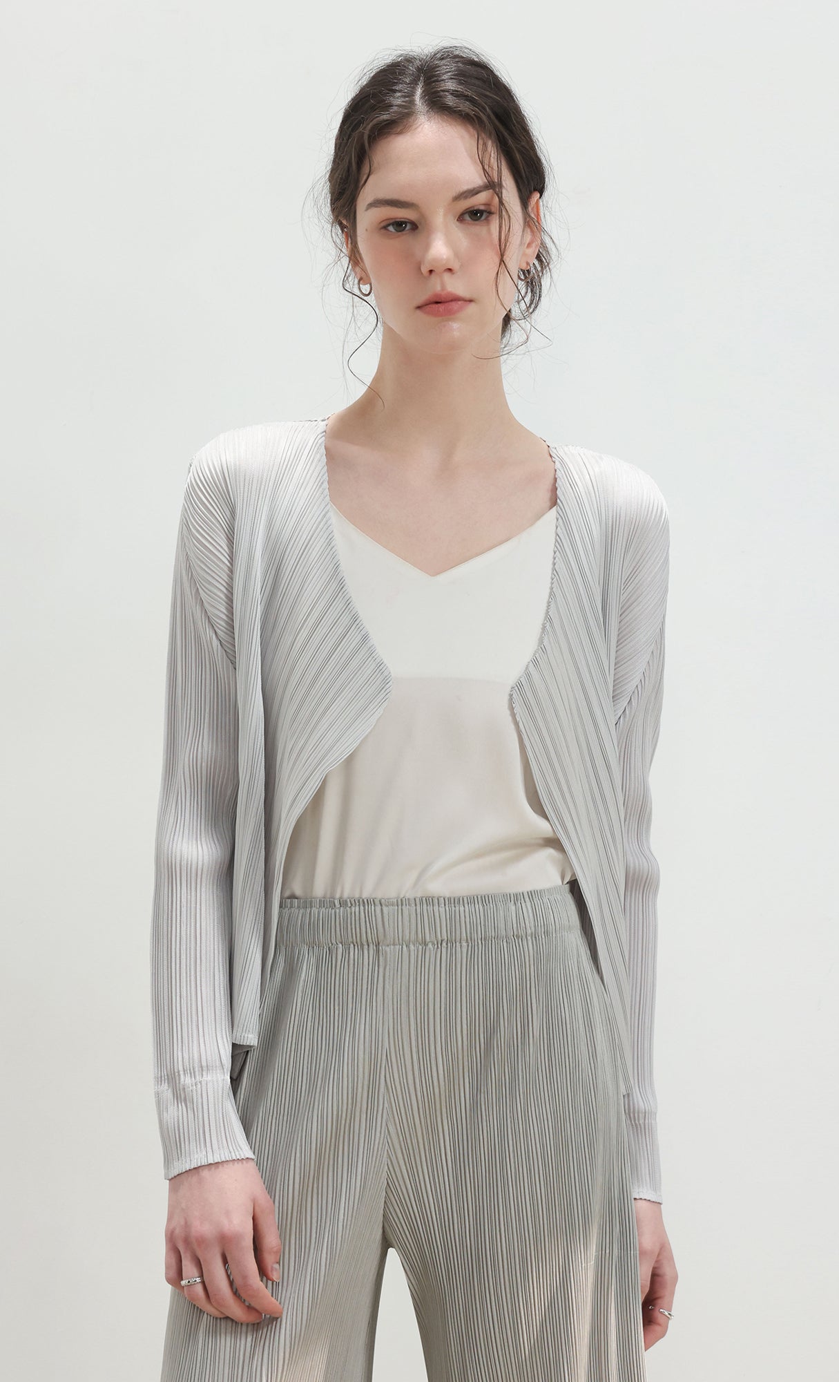Pia pleated cardigan_light-grey