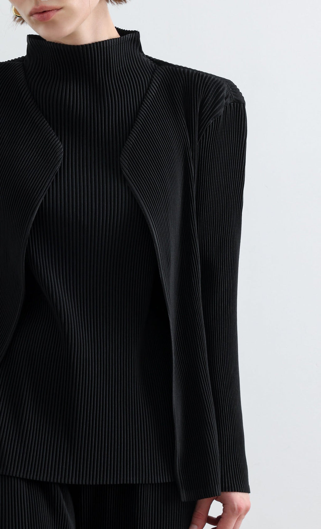 Essential Pleats Cardigan_Black