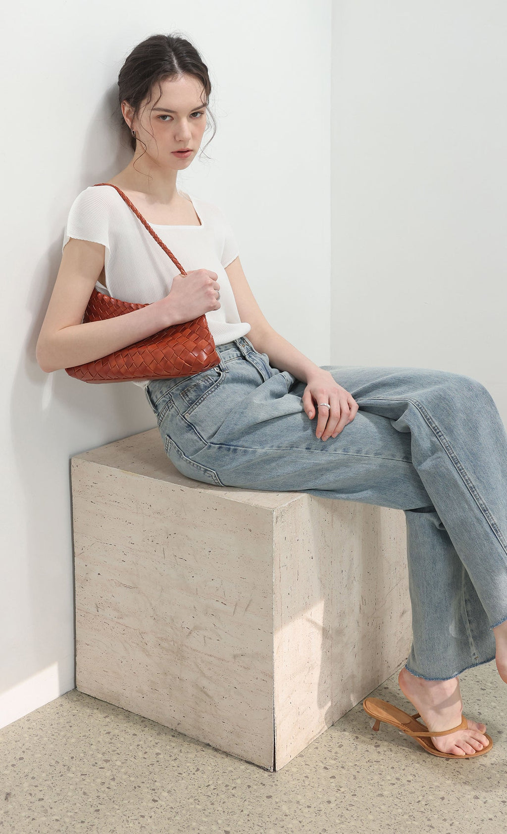 Nesia weaving shouler bag_camel