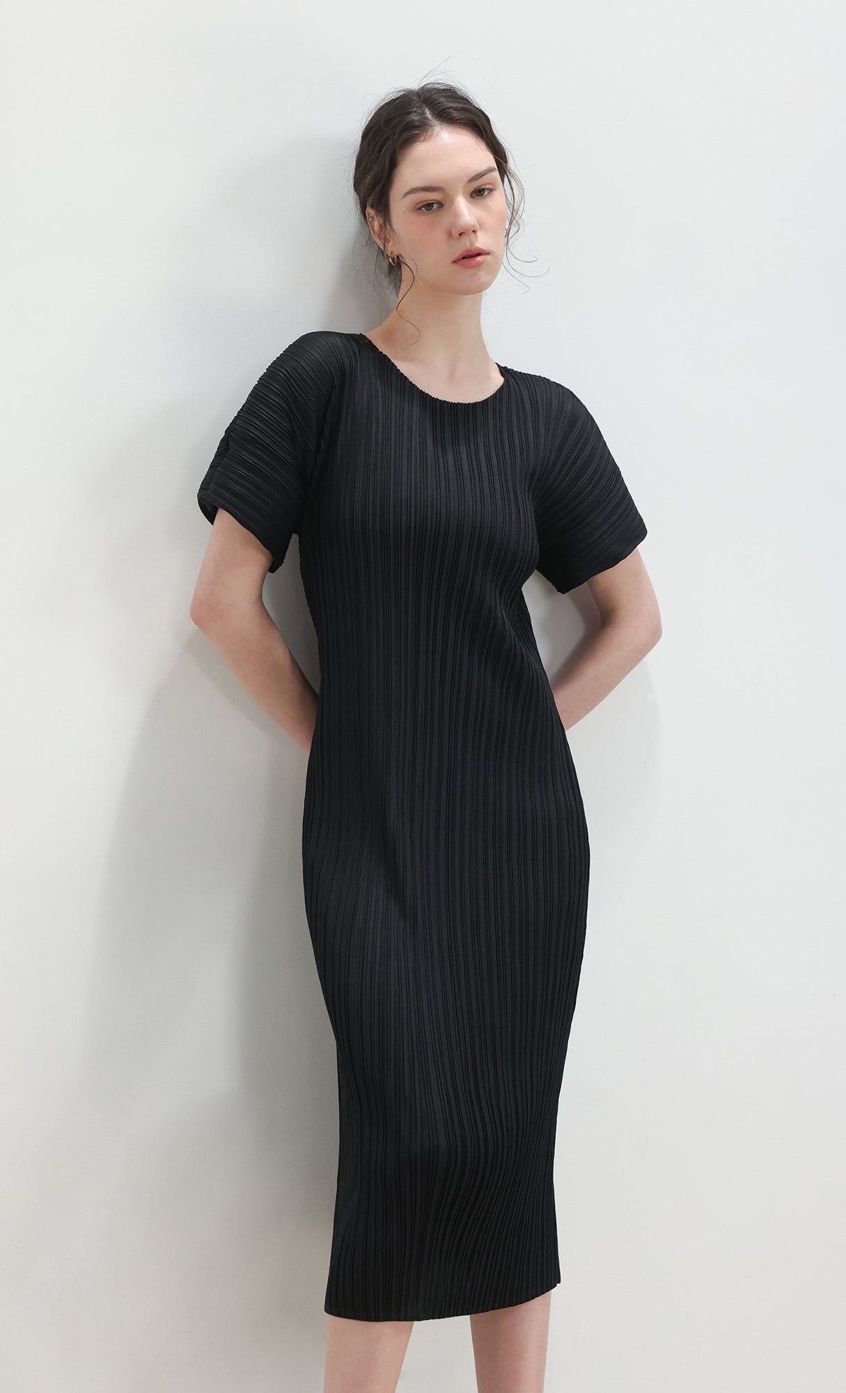 Mira short-sleeve pleated dress_black