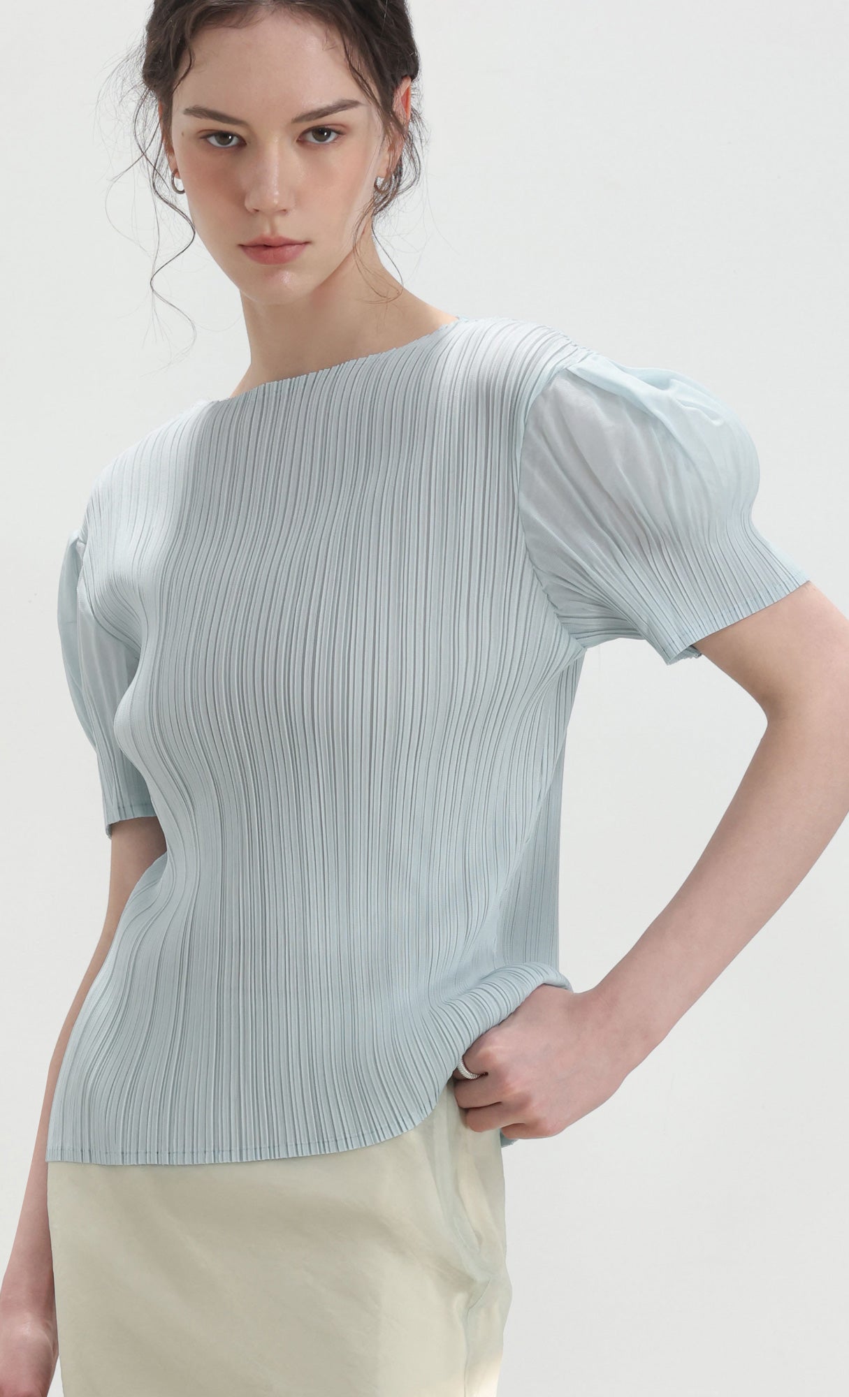 Mellow half-sleeve pleated top_Skyblue
