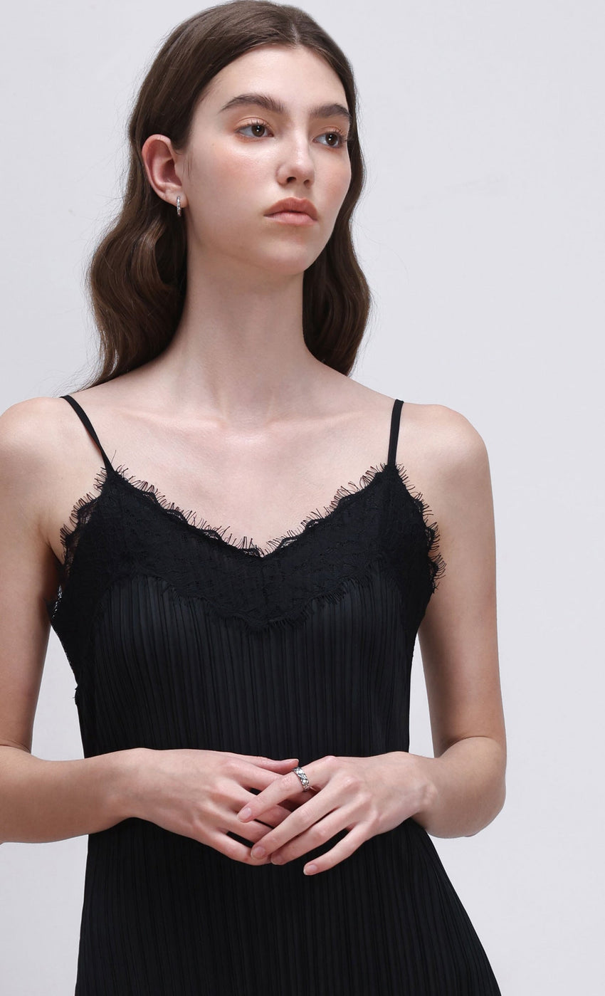 Pleated lace slip dress (black)