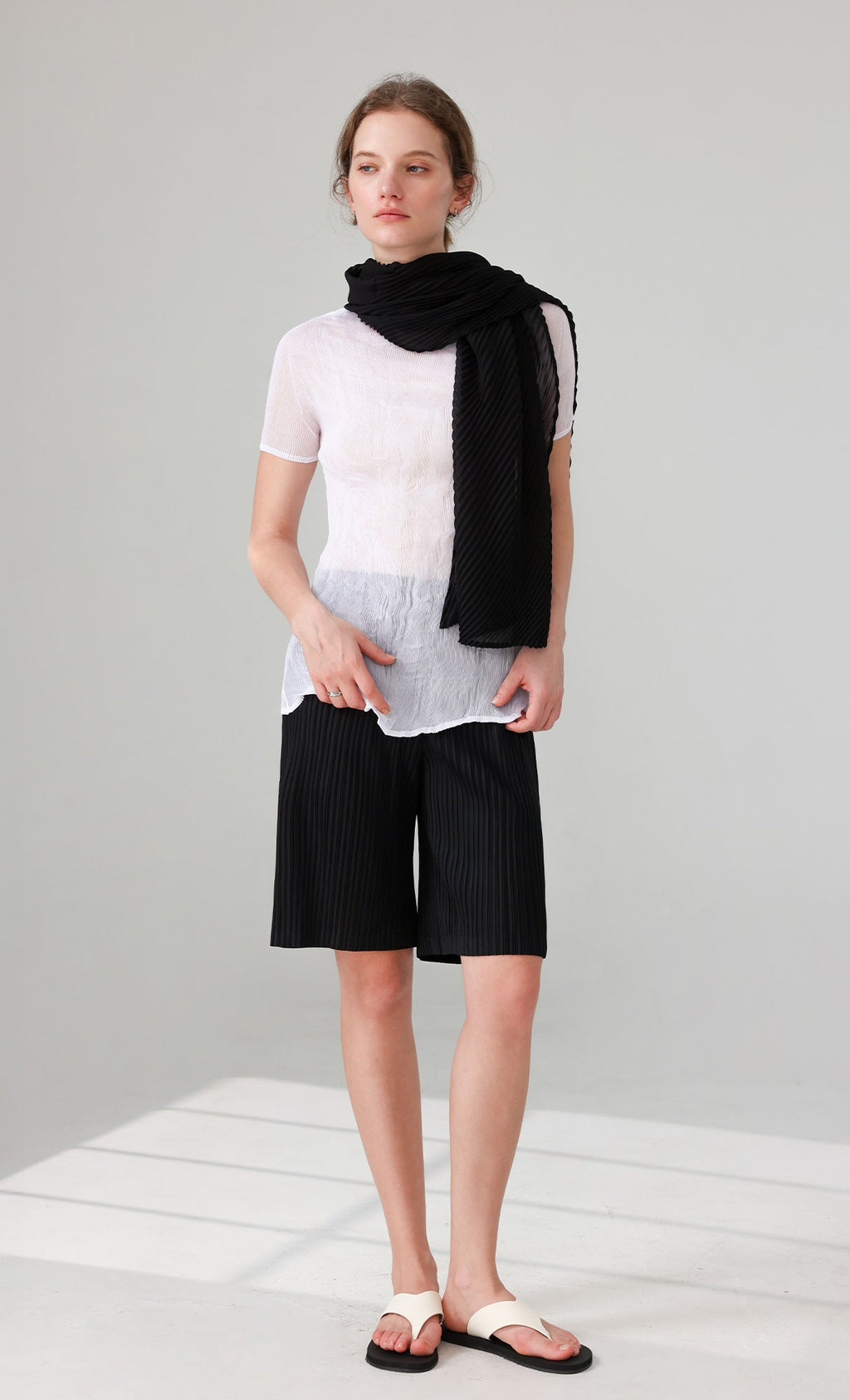 Aven Pleated Scarf_black