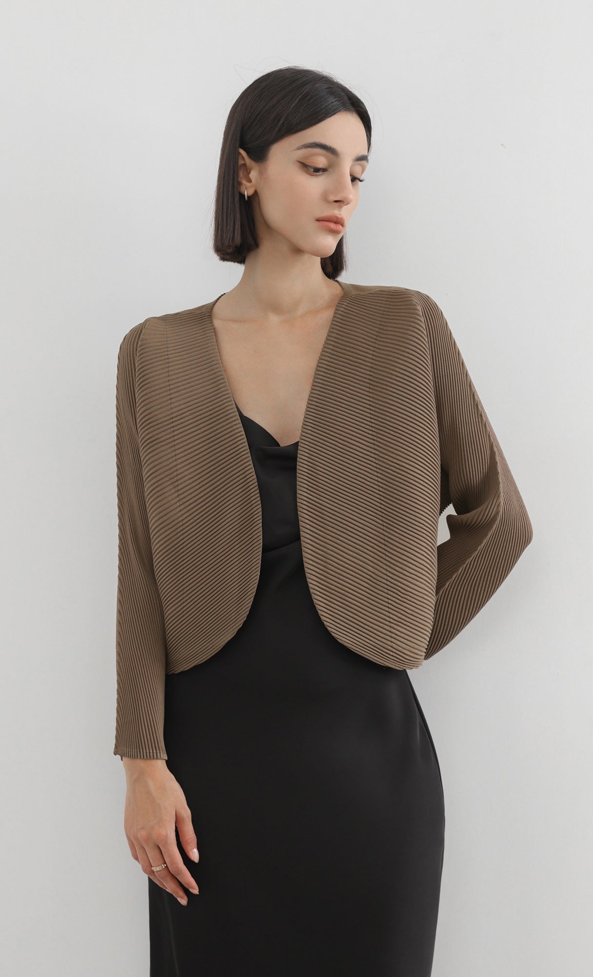 round pleated cardigan_brown
