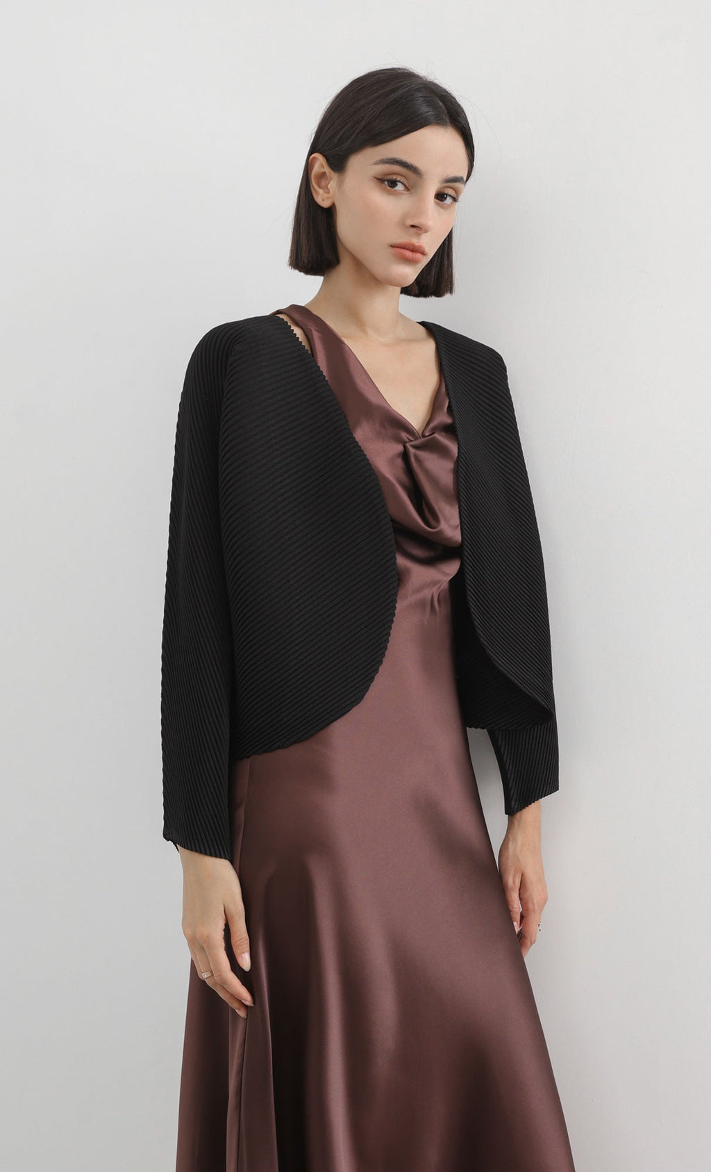 round pleated cardigan_black
