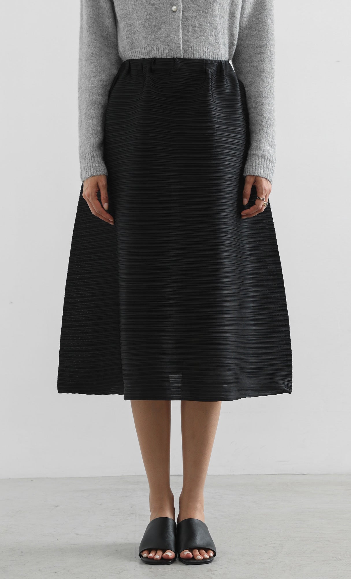 horiz pleated midi skirt_black
