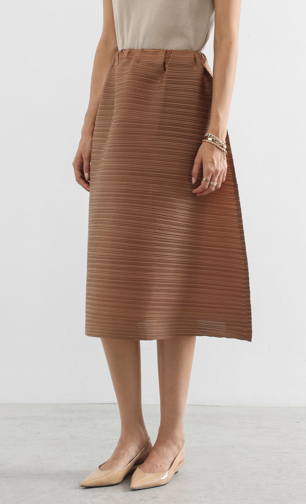 horiz pleated midi skirt_camel