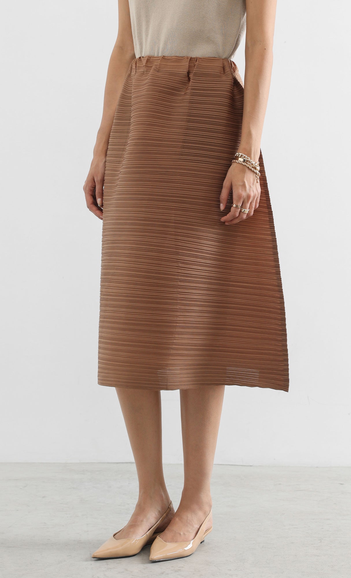 horiz pleated midi skirt_camel