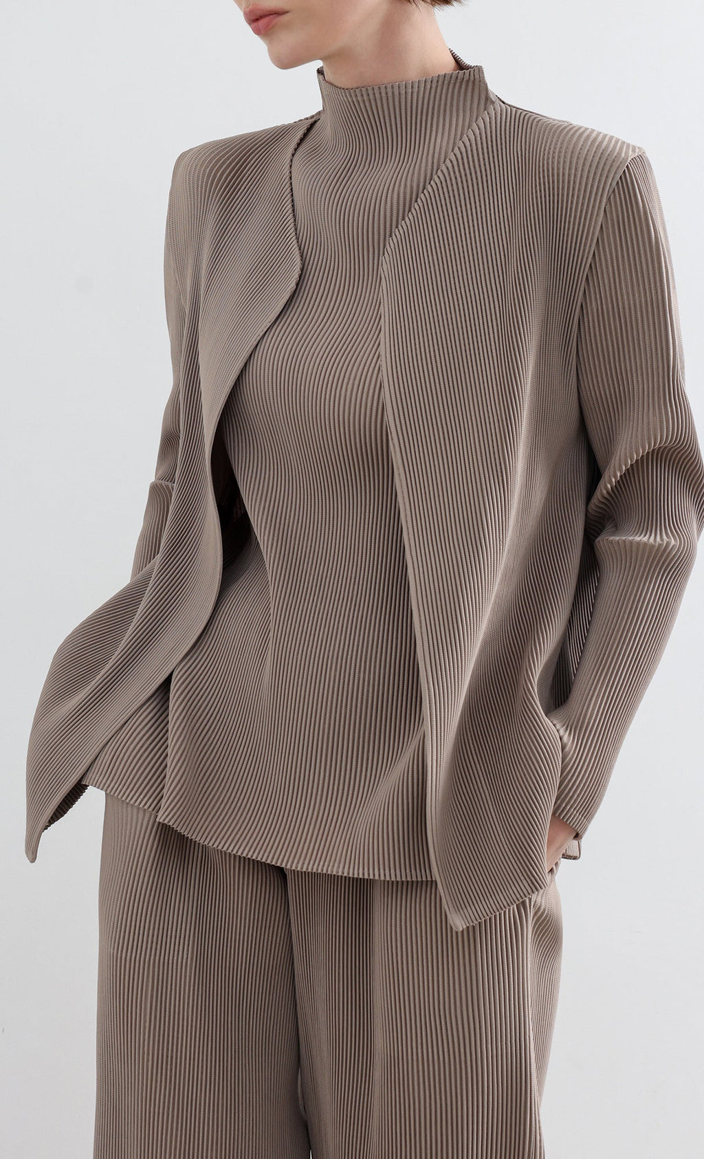 Essential Pleated Cardigan_Beige