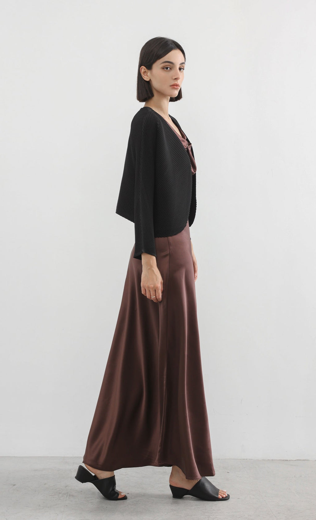 round pleated cardigan_black