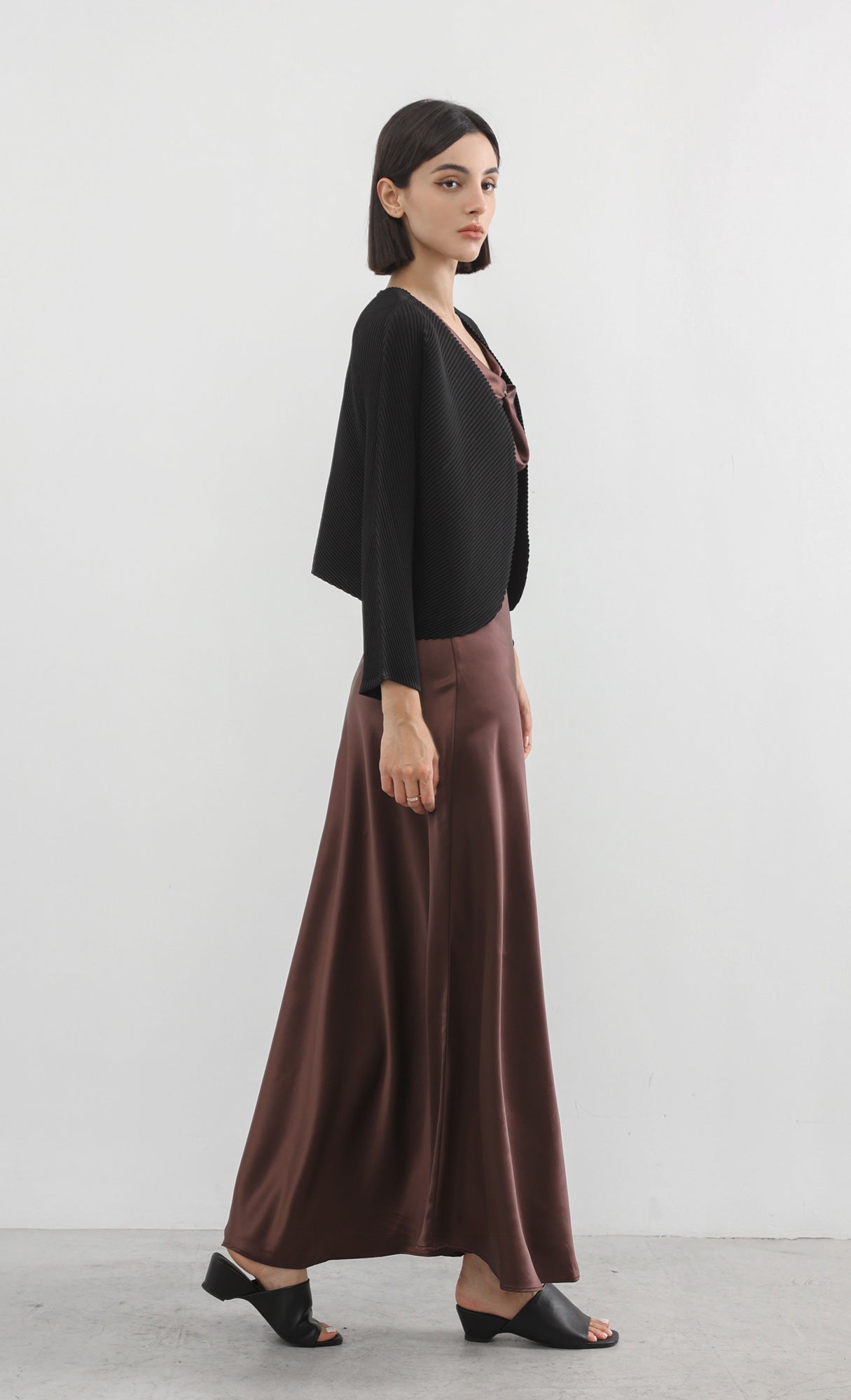 round pleated cardigan_black