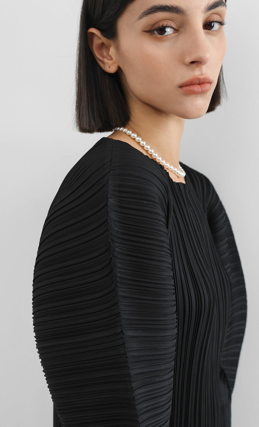 arc pleated dress_black