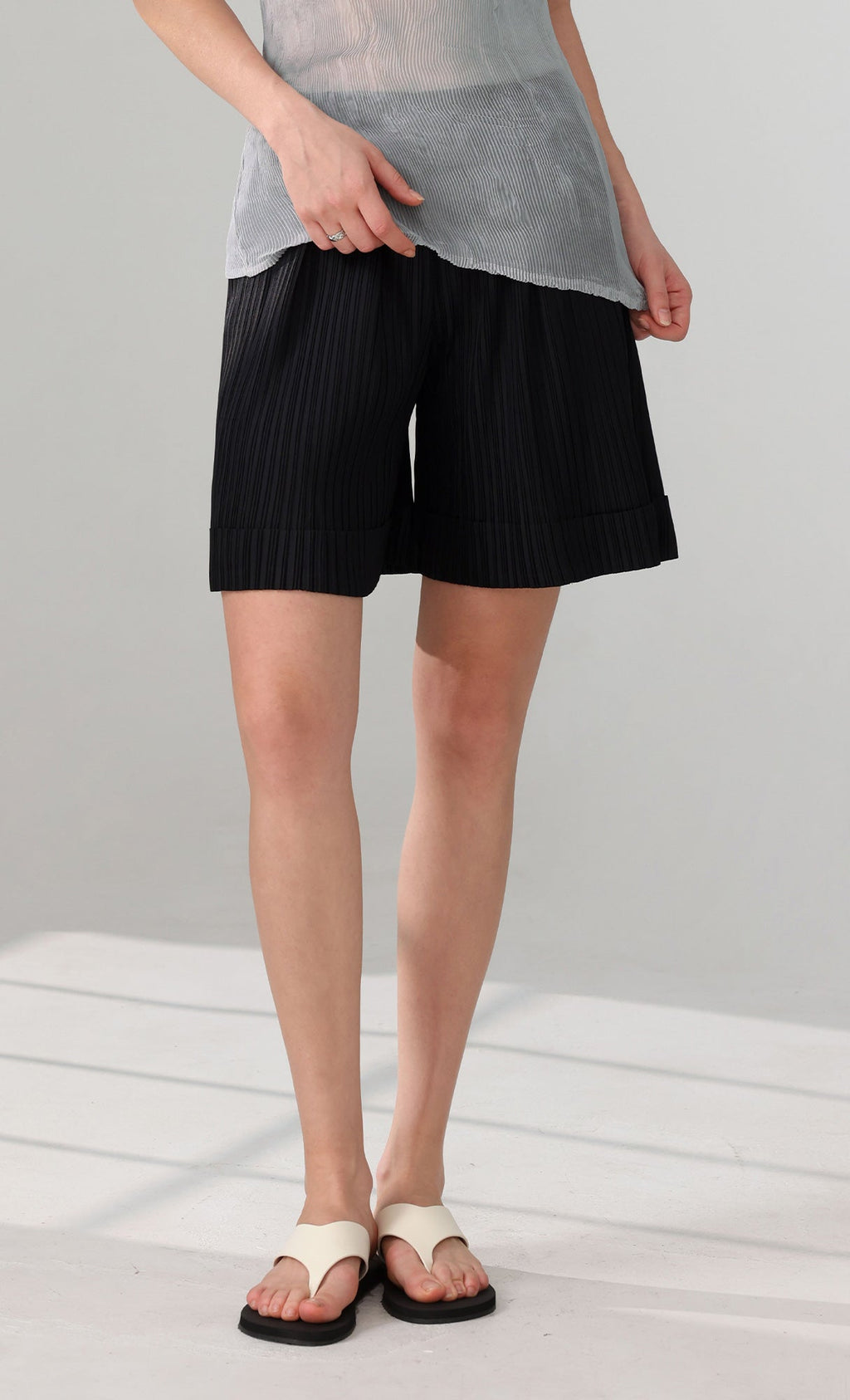 Mono Pleated Half Pants_black