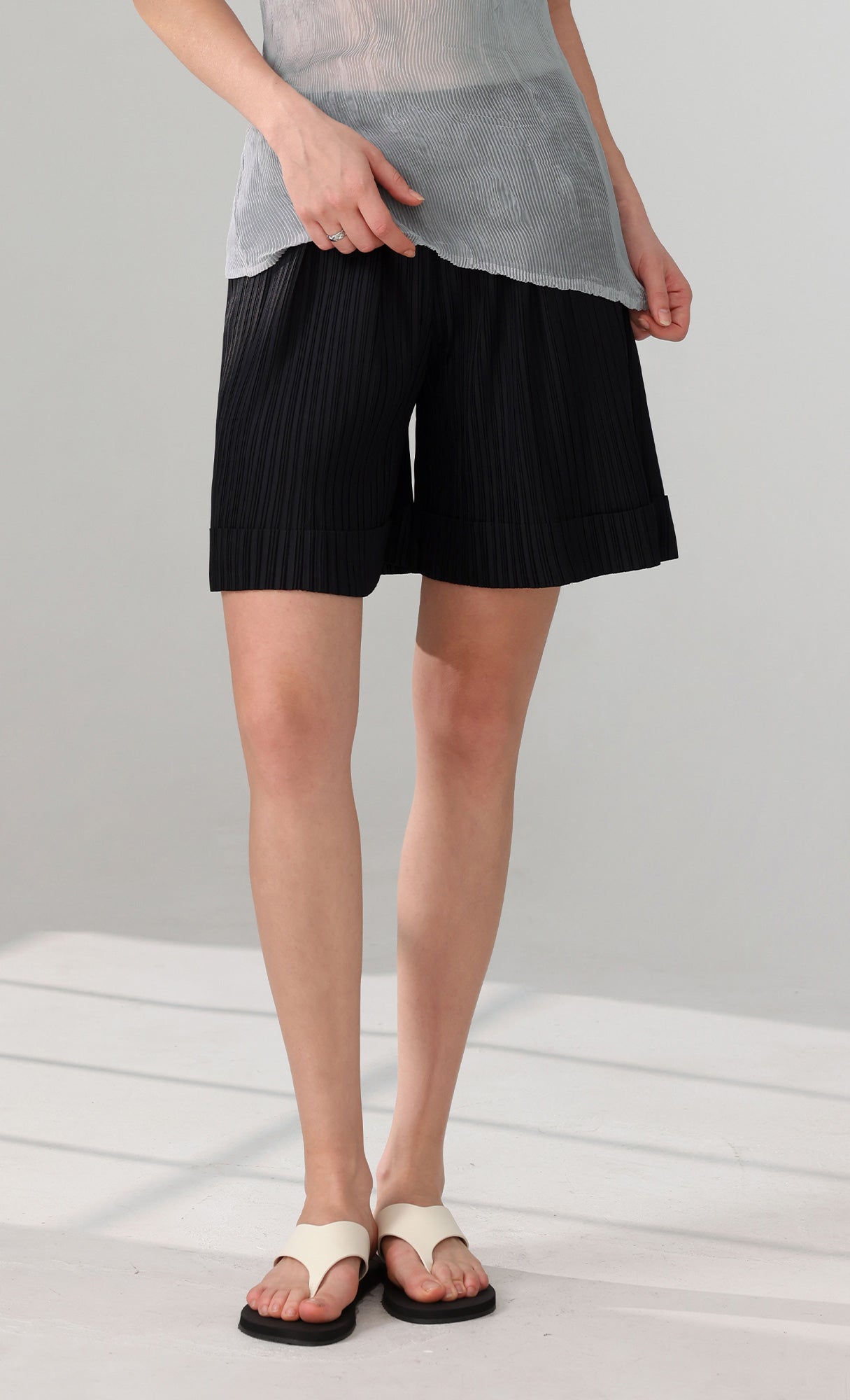 Mono Pleated Half Pants_black