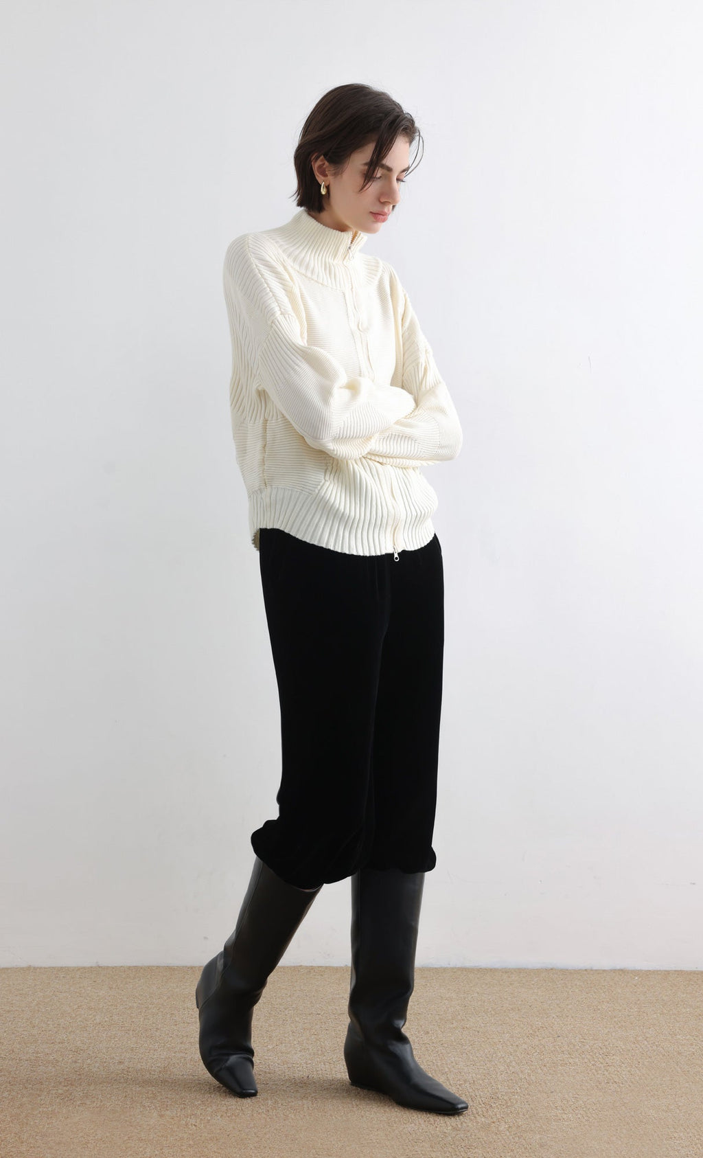 High Neck Knitted Pleated Zip-Up Cardigan_Ivory