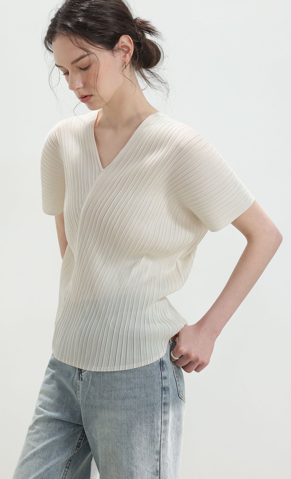 Joy pleated v-neck top_ivory