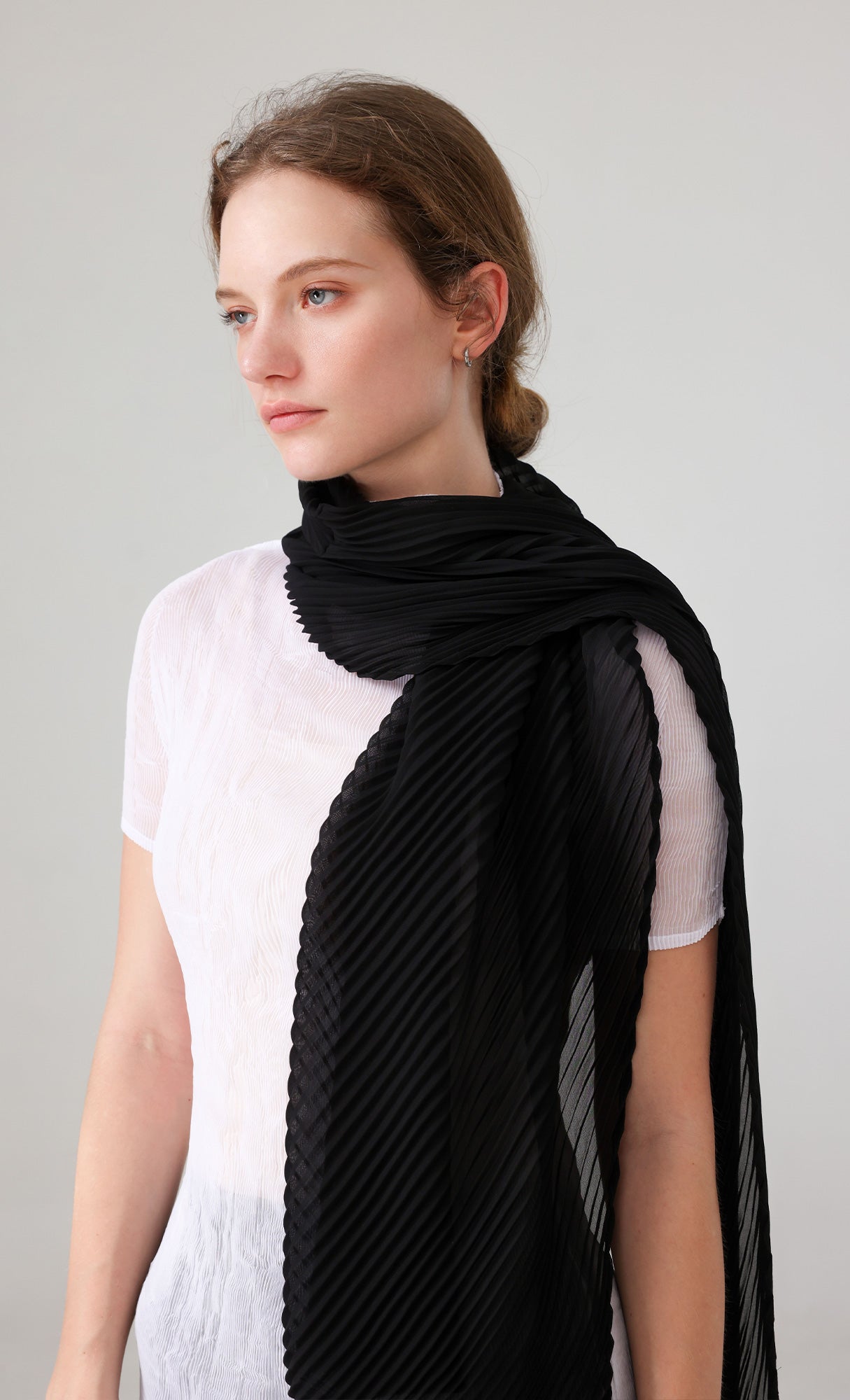 Aven Pleated Scarf_black