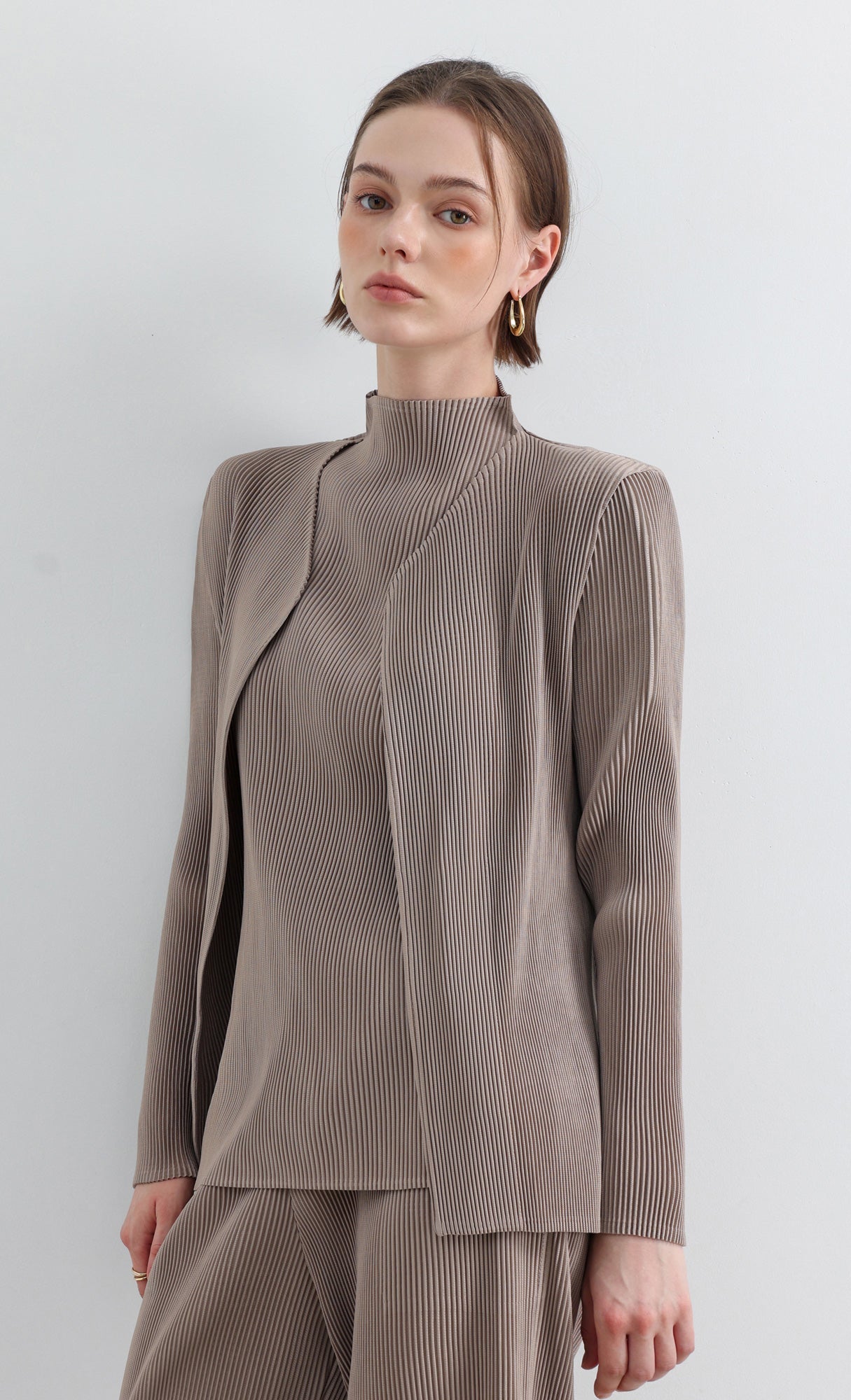 Essential Pleated Cardigan_Beige