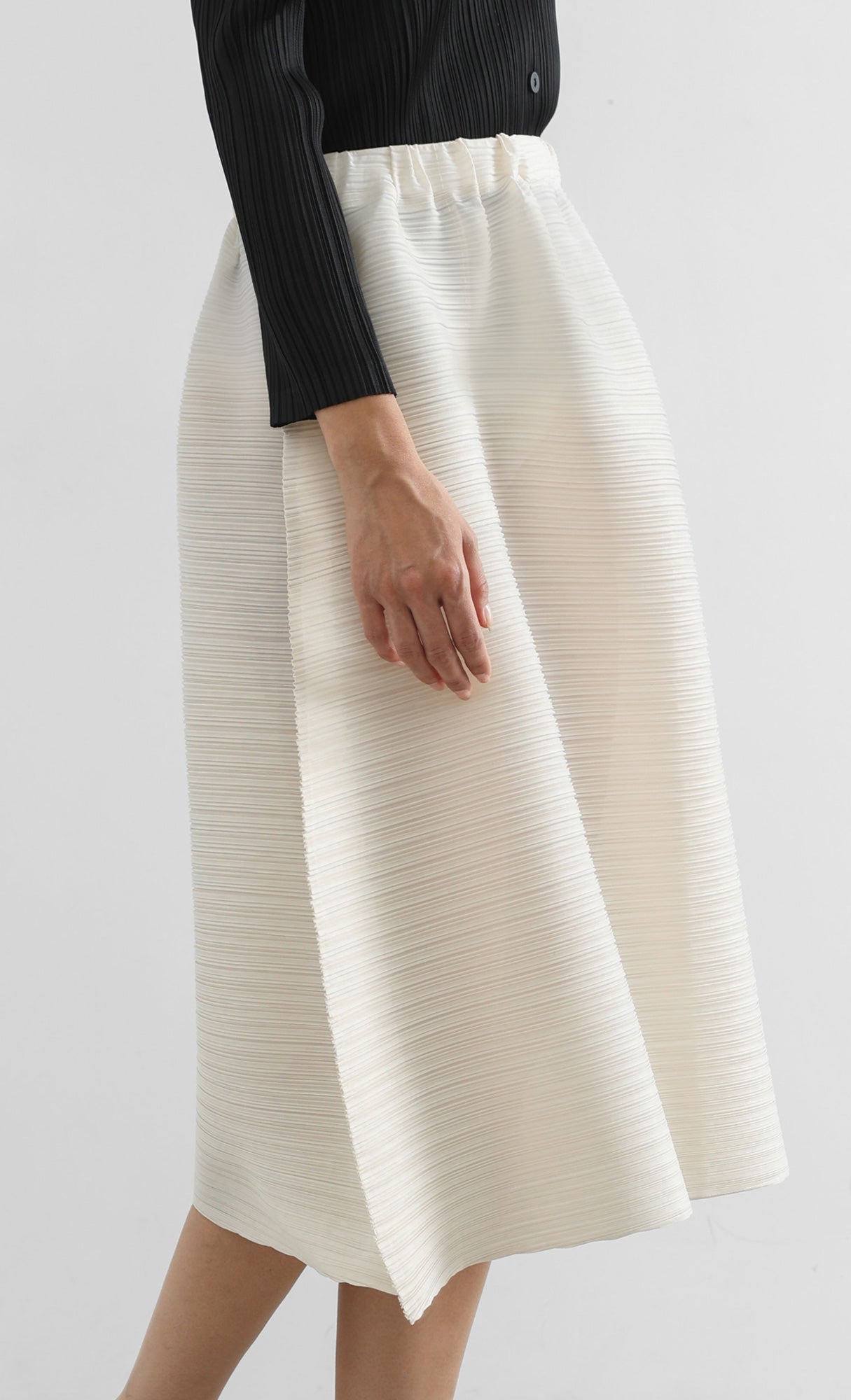 horiz pleated midi skirt_ivory