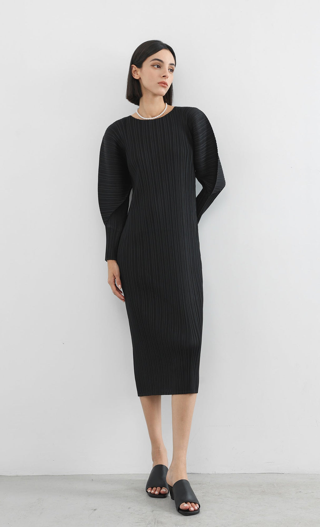 arc pleated dress_black