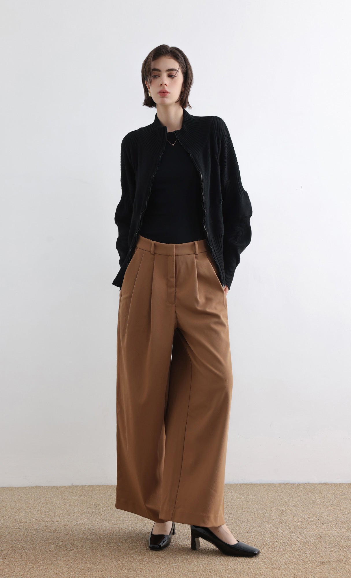 High Neck Knitted Pleated Zip-Up Cardigan_Black