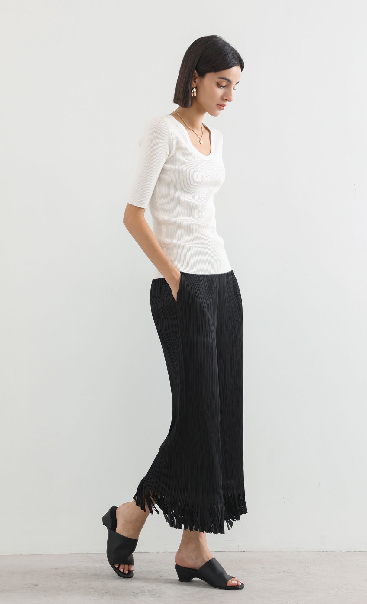 frill hem pleats pants_black