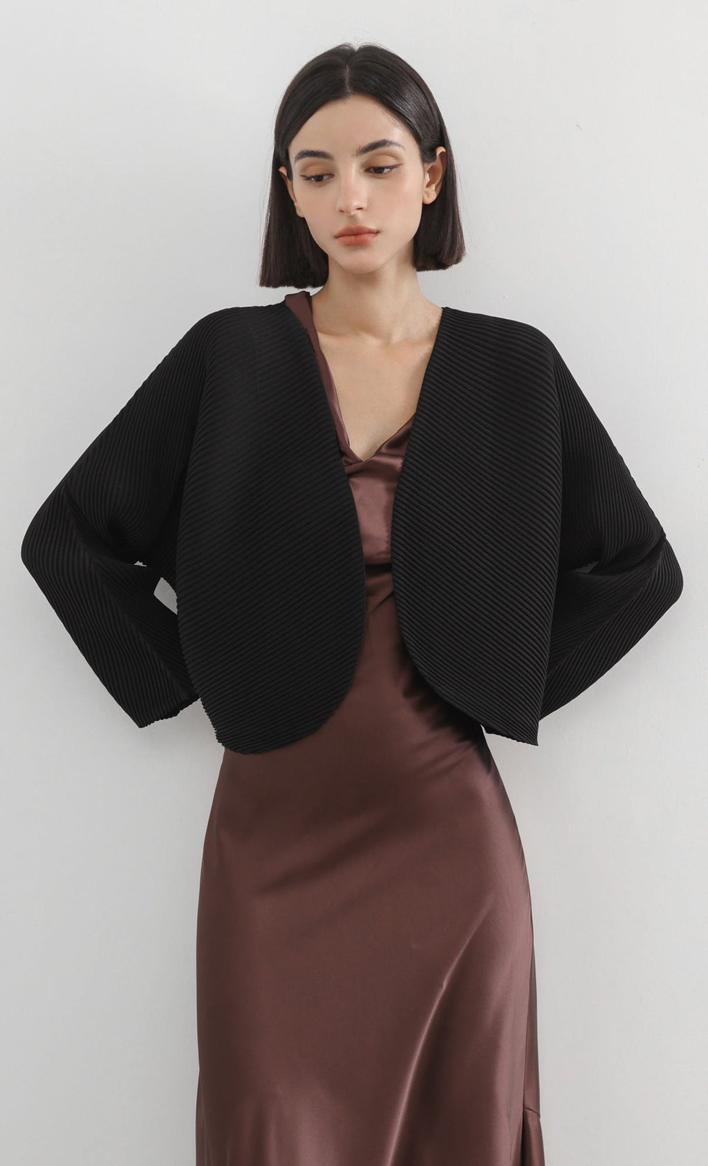 round pleated cardigan_black