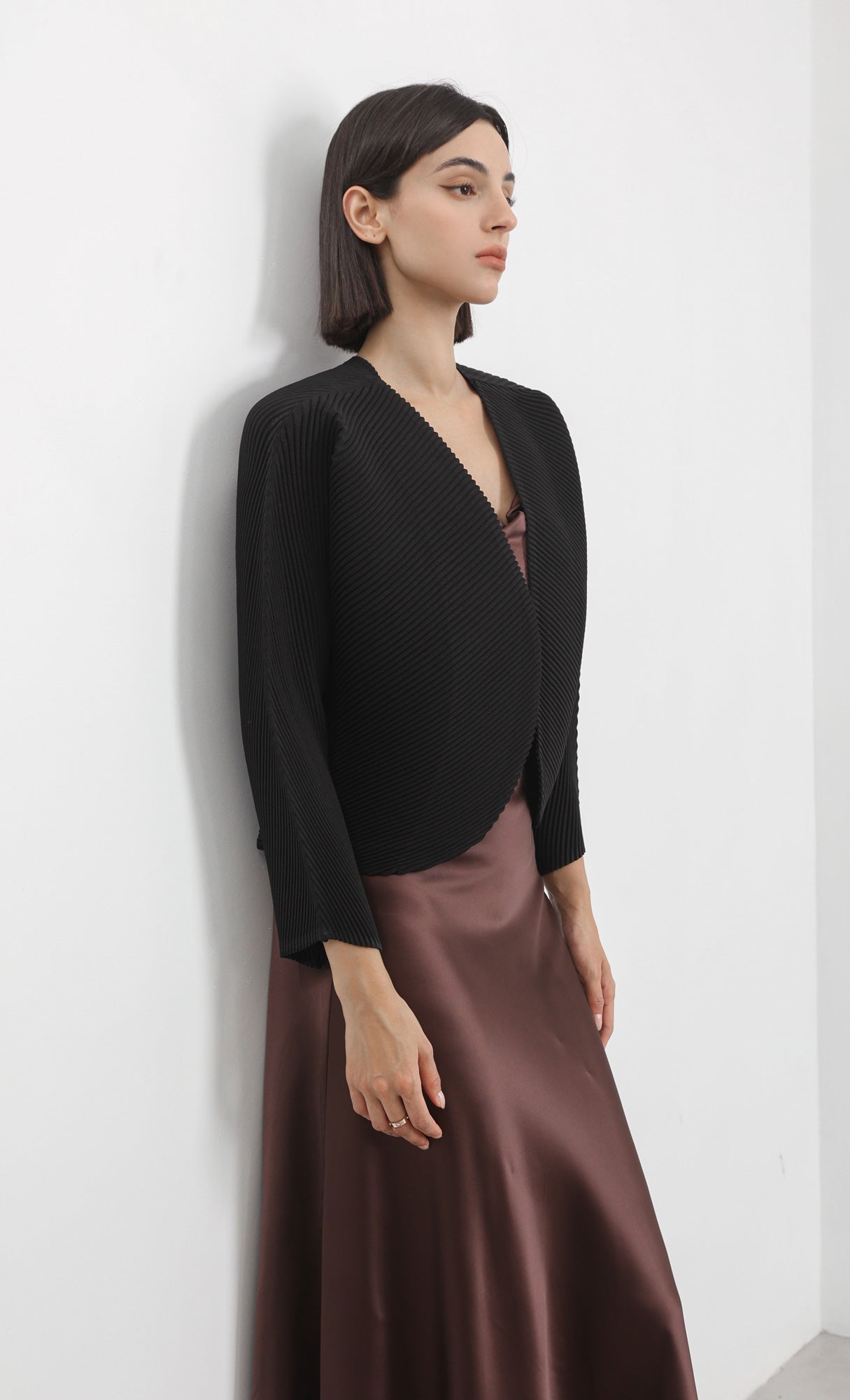 round pleated cardigan_black