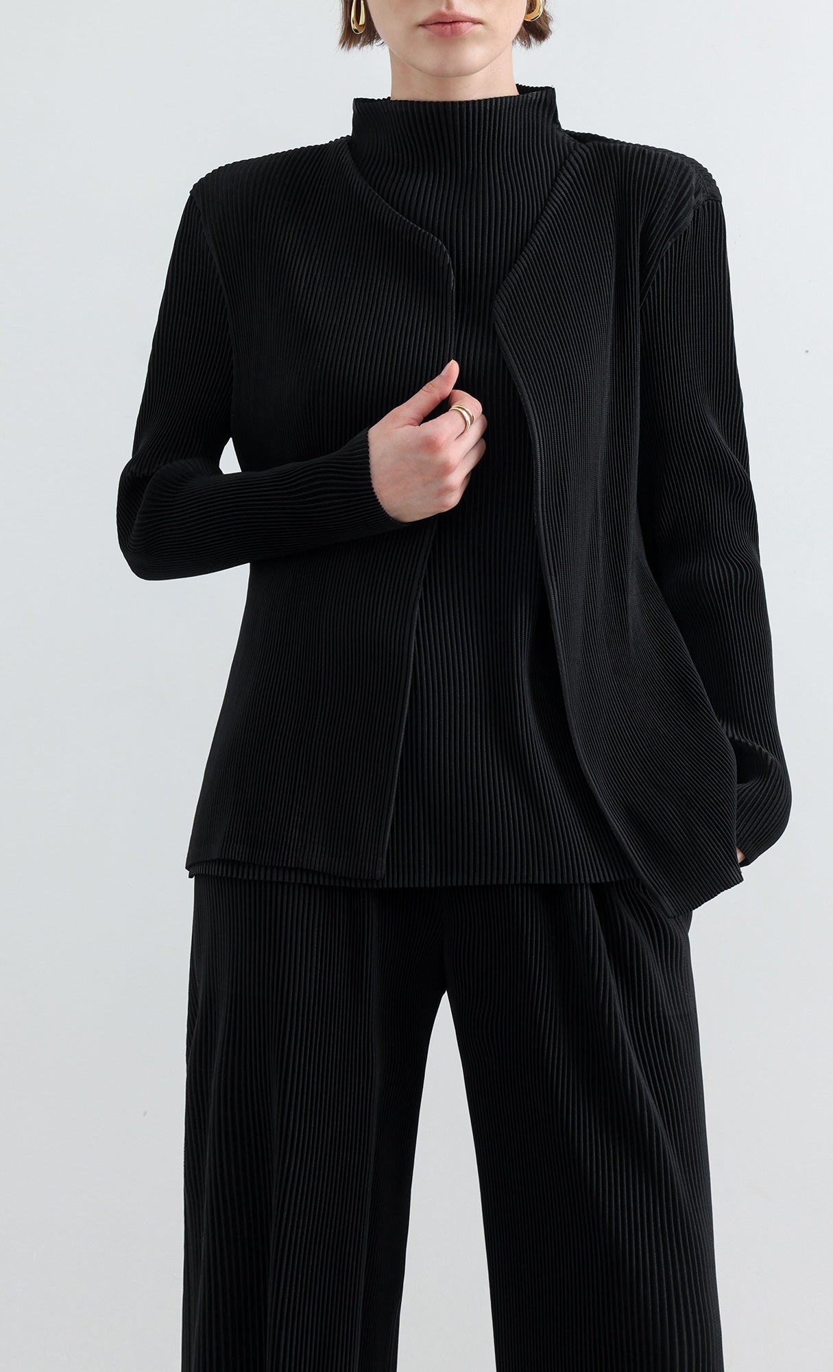 Essential Pleats Cardigan_Black