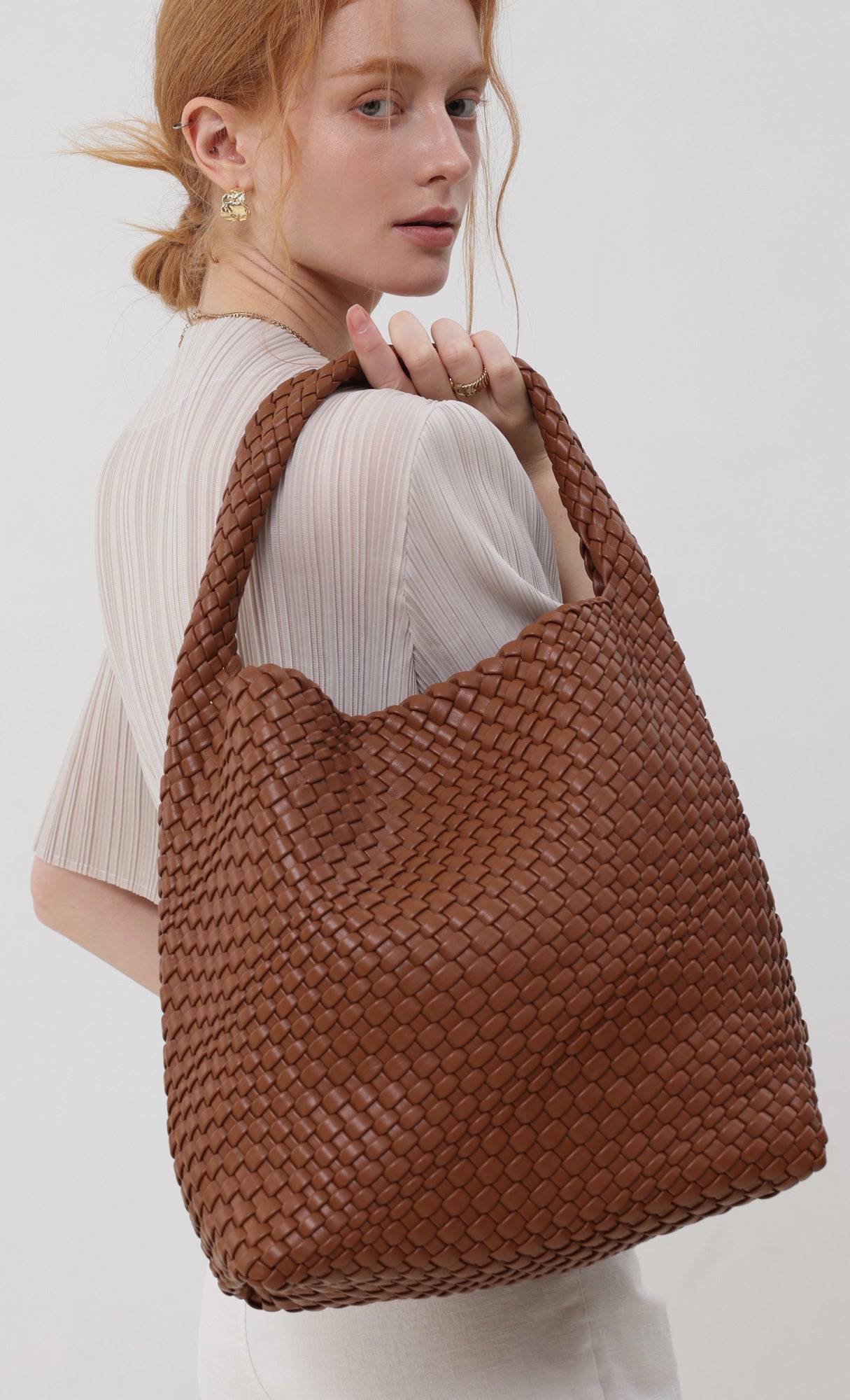 Color weaving hobo bag_camelbeige