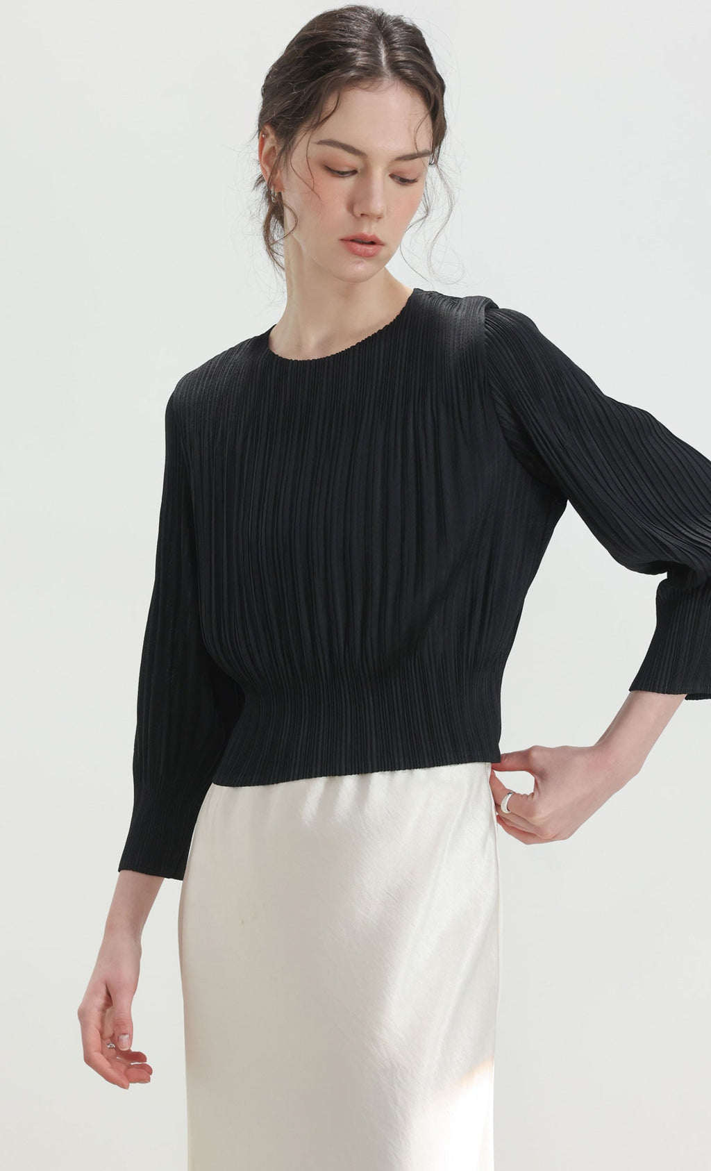 Leon pleated long-sleeve top_black