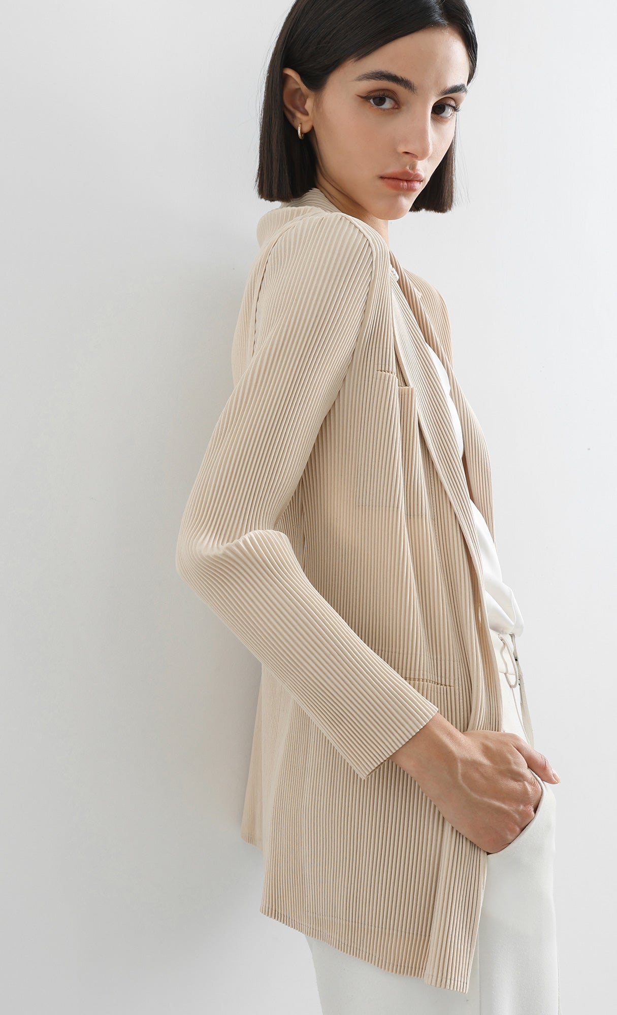 curve pleated set-up jacket_beige