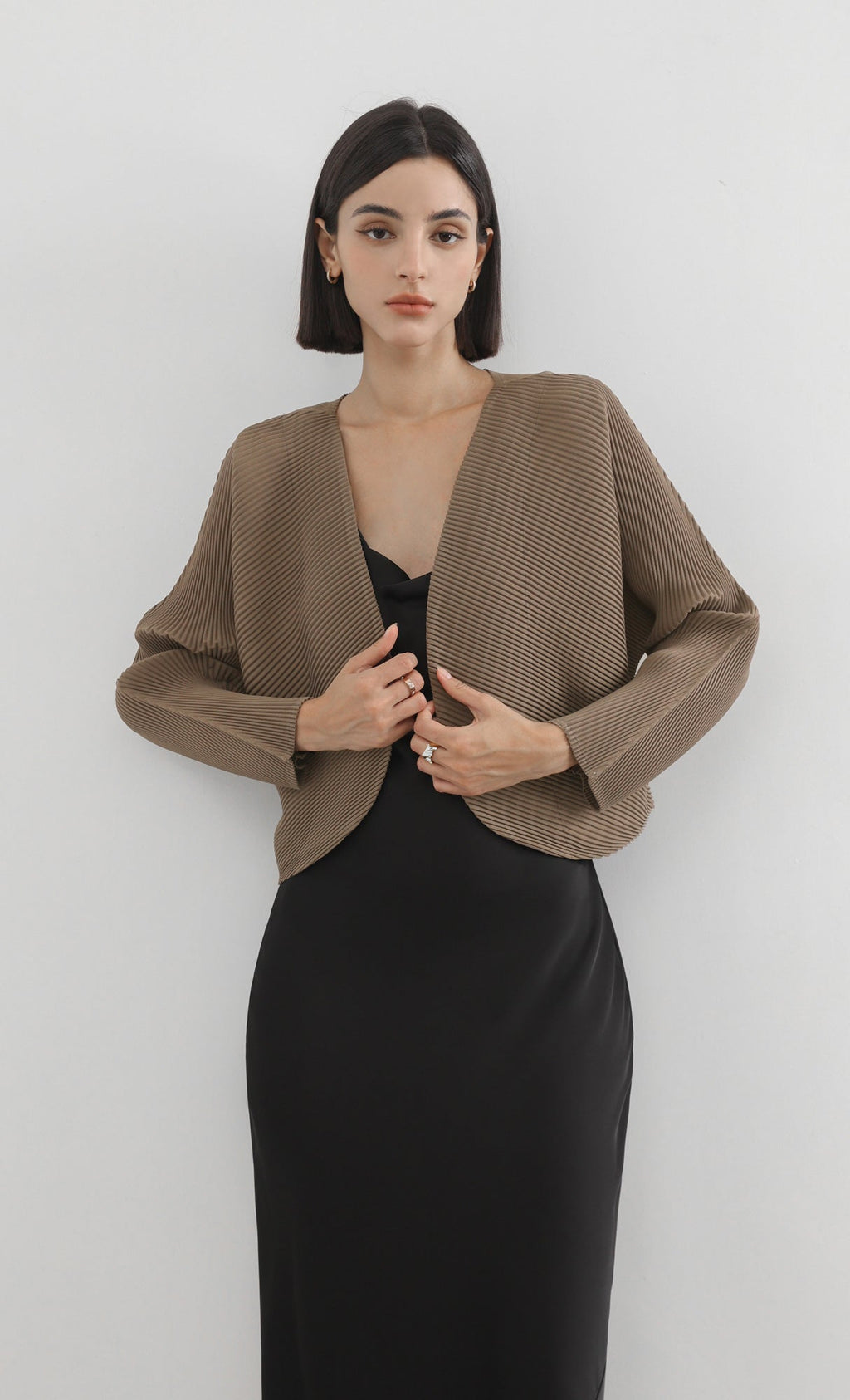 round pleated cardigan_brown