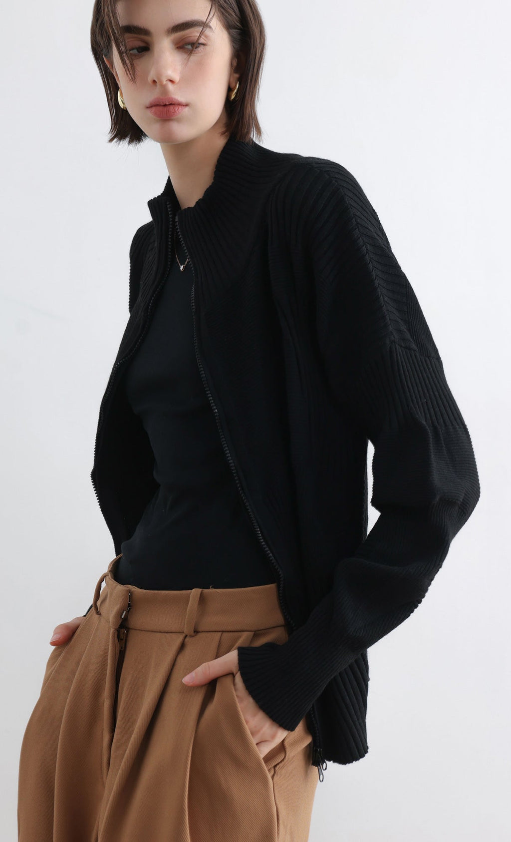 High Neck Knitted Pleated Zip-Up Cardigan_Black
